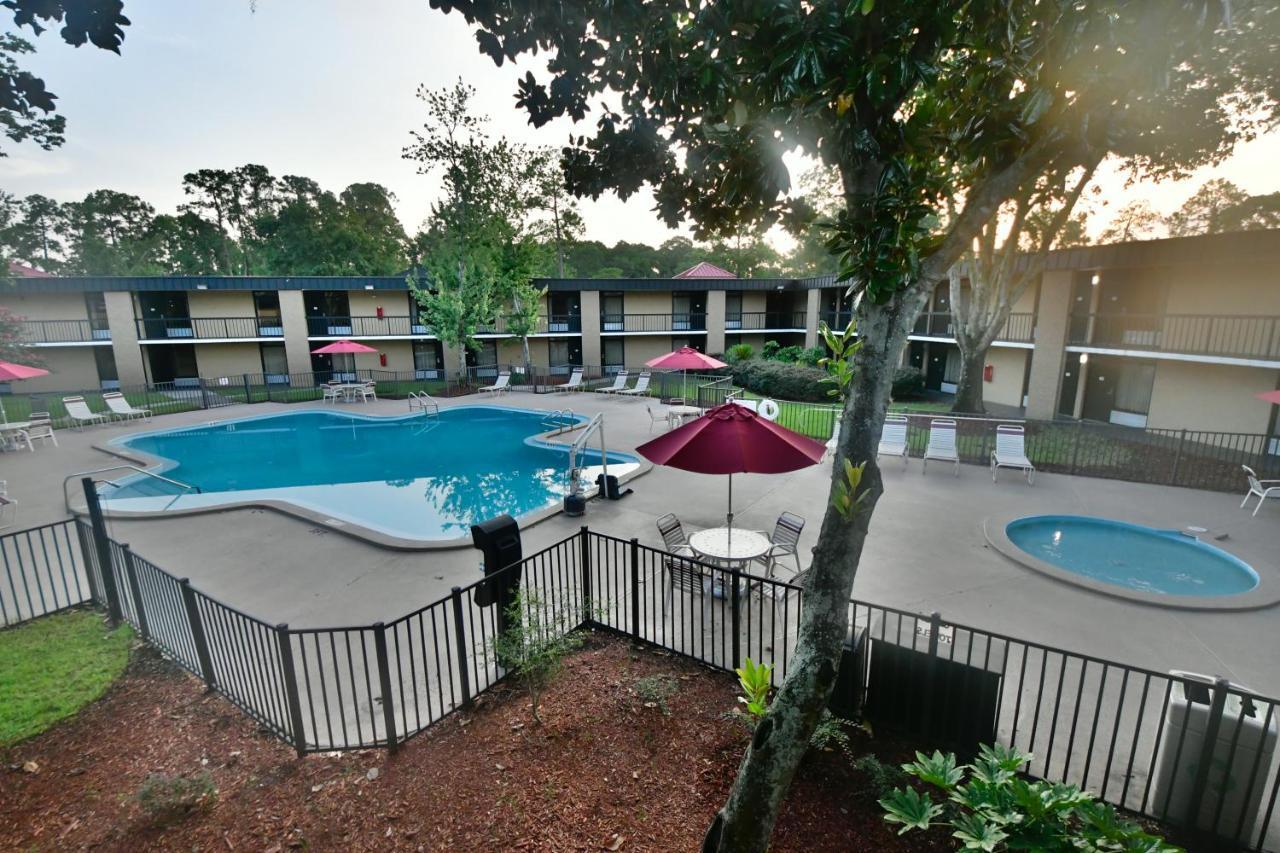 Ramada By Wyndham Jacksonville Hotel & Conference Center Luaran gambar