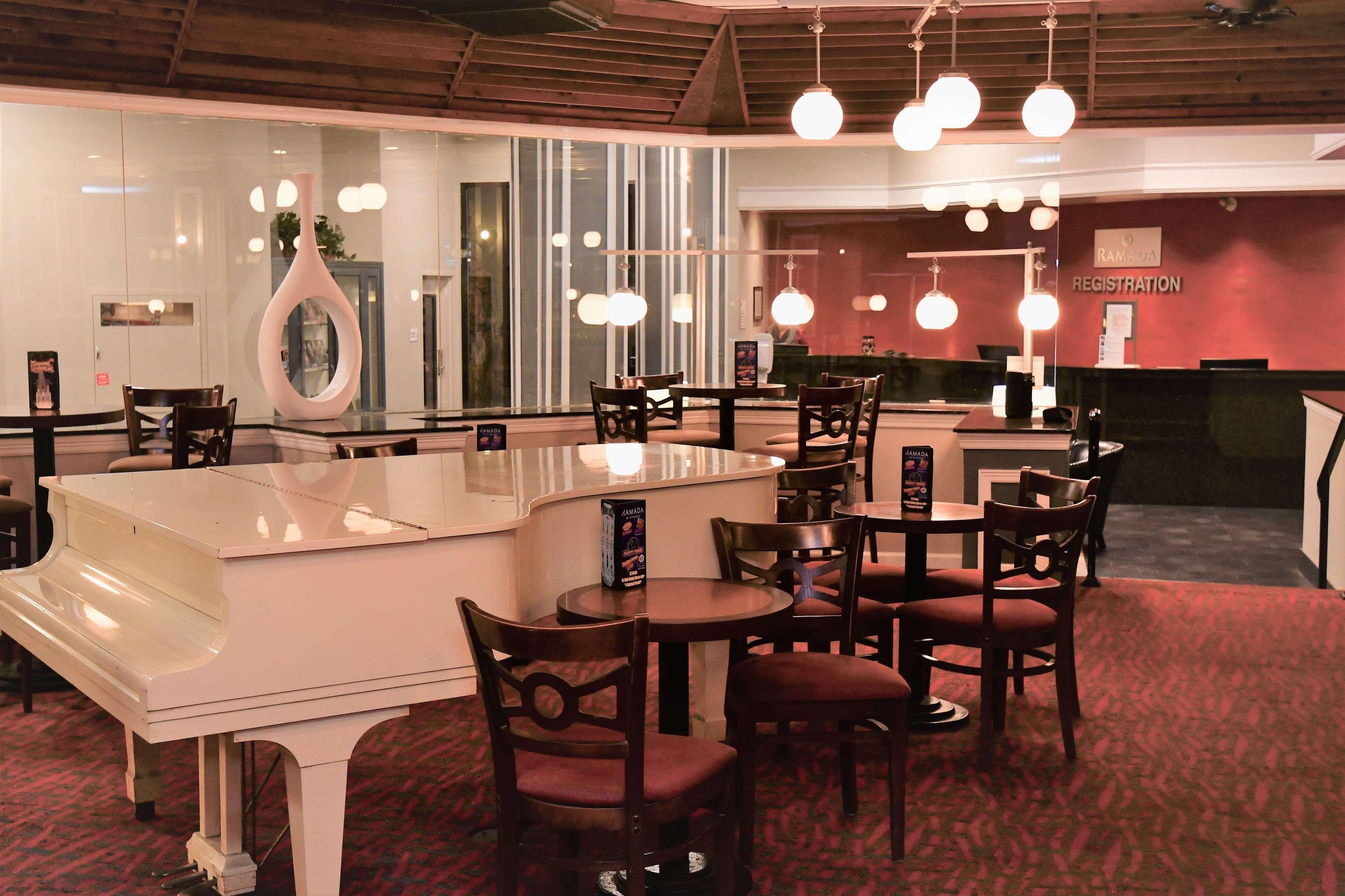 Ramada By Wyndham Jacksonville Hotel & Conference Center Luaran gambar