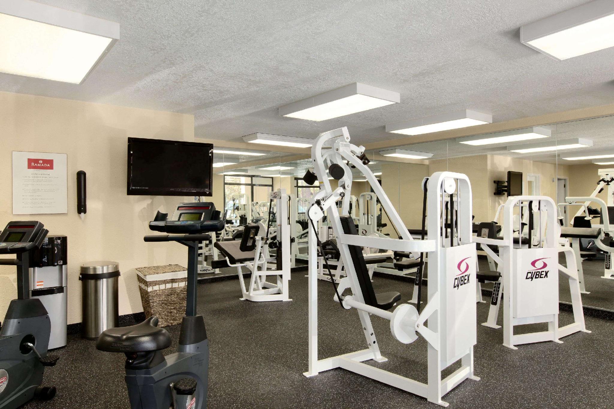 Ramada By Wyndham Jacksonville Hotel & Conference Center Luaran gambar