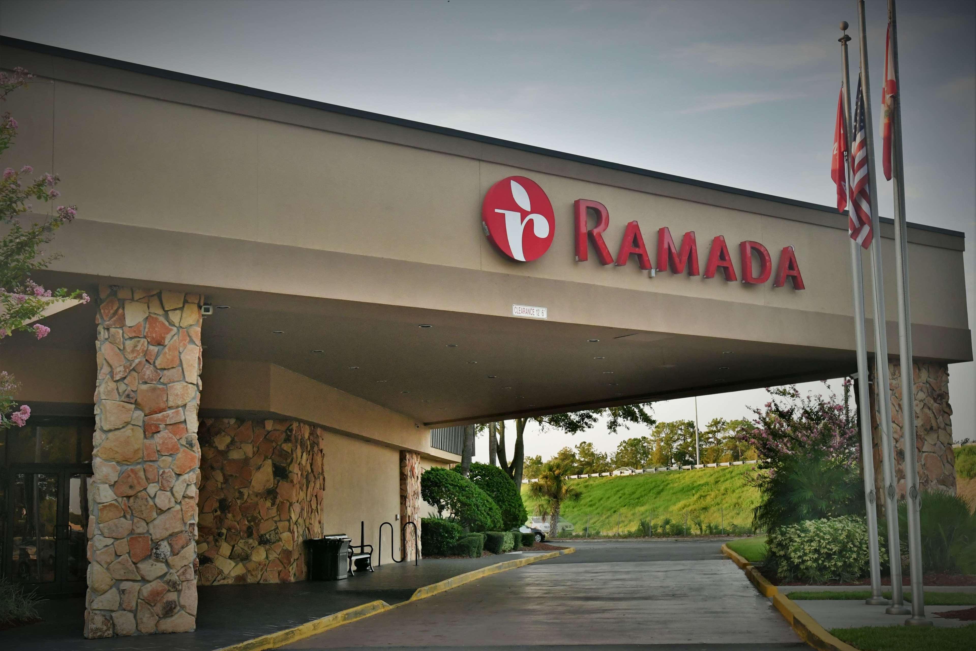 Ramada By Wyndham Jacksonville Hotel & Conference Center Luaran gambar
