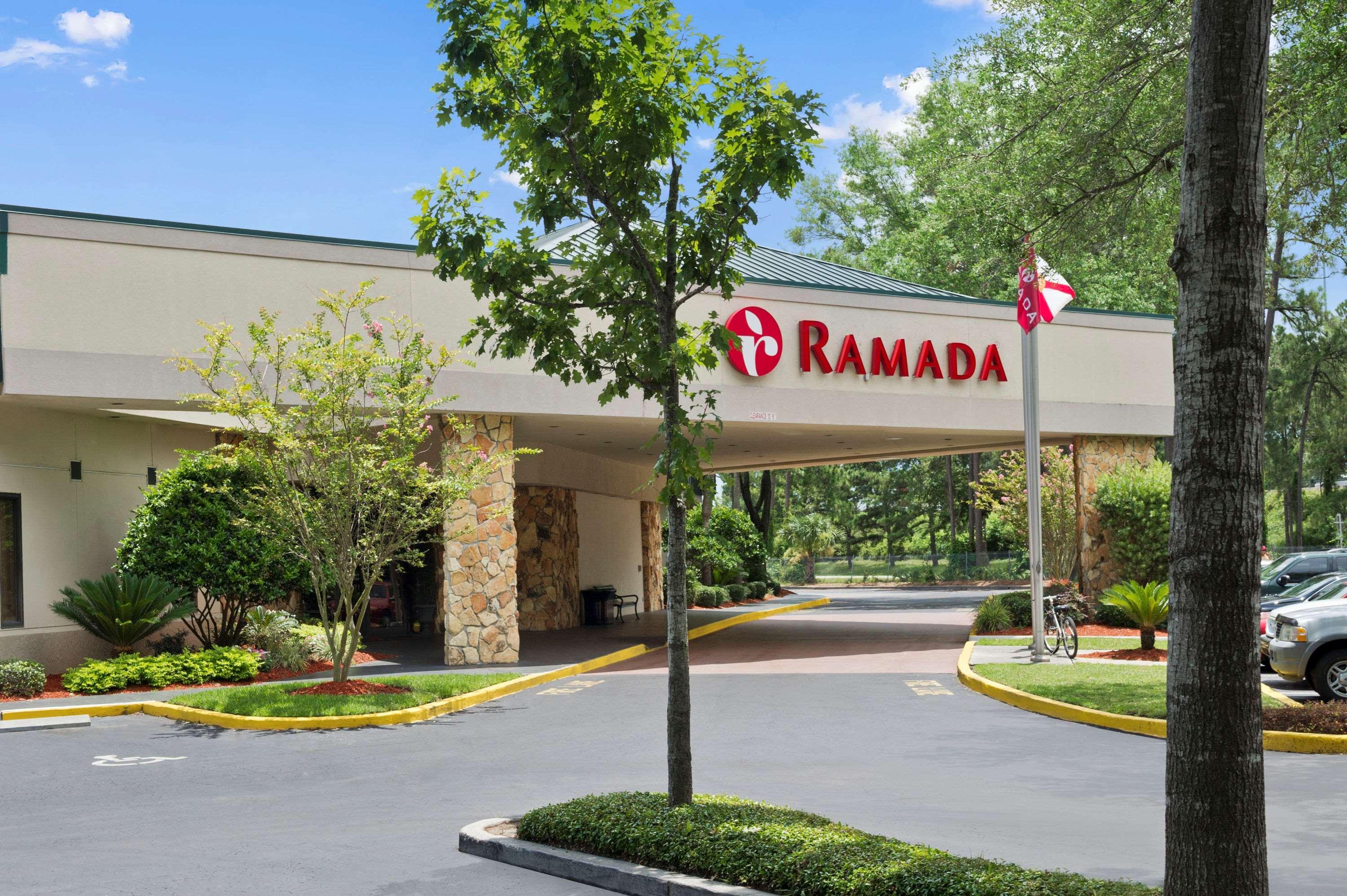 Ramada By Wyndham Jacksonville Hotel & Conference Center Luaran gambar