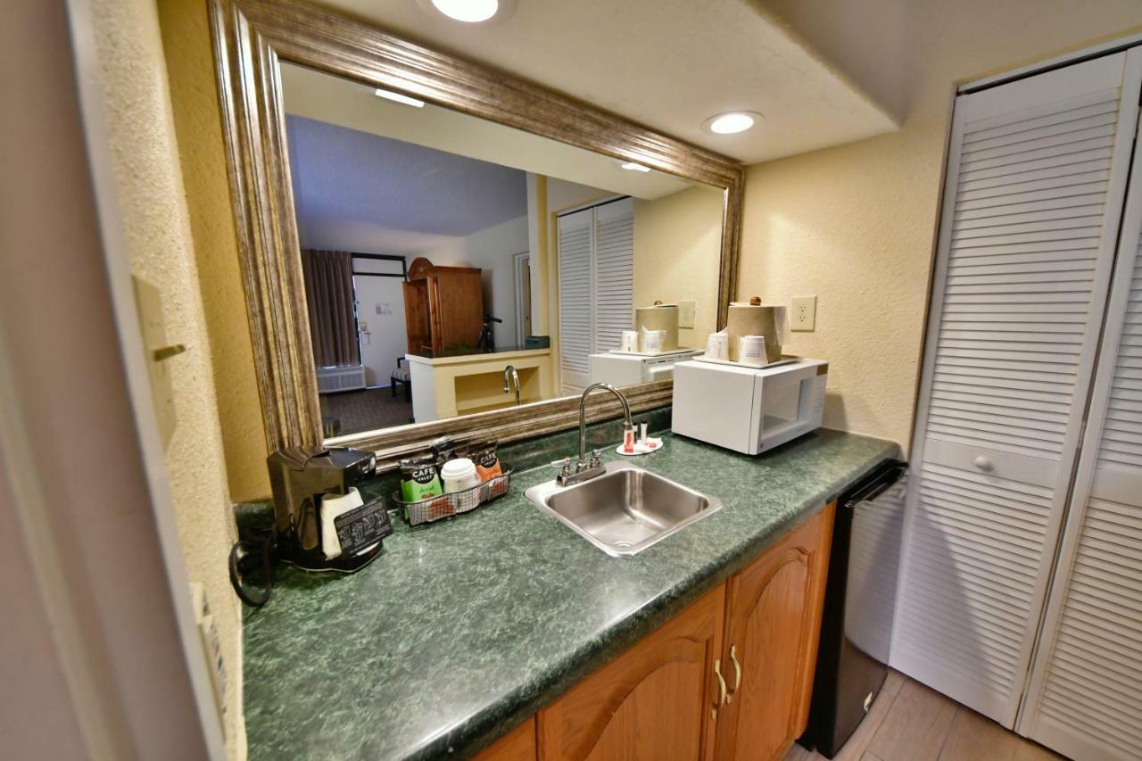 Ramada By Wyndham Jacksonville Hotel & Conference Center Luaran gambar