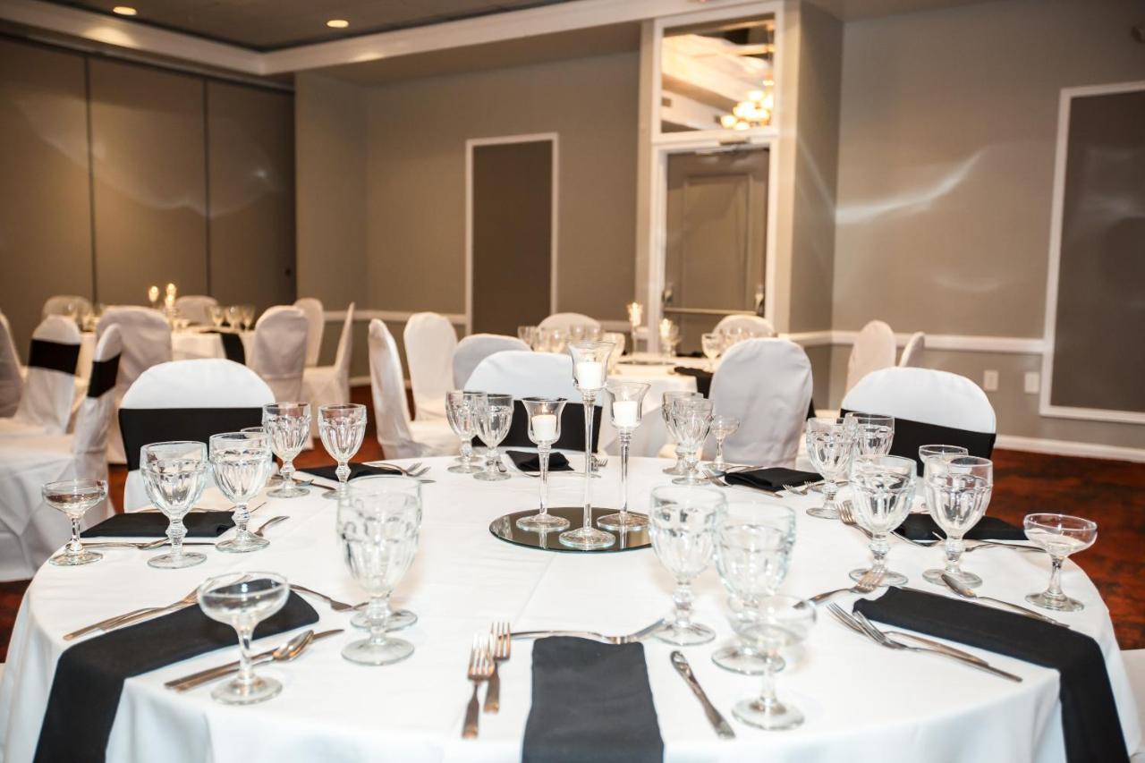 Ramada By Wyndham Jacksonville Hotel & Conference Center Luaran gambar